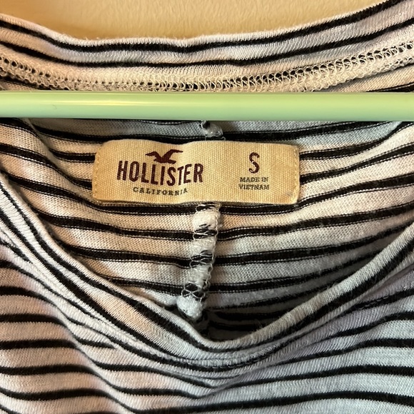 Hollister Striped Ruffle Tee - Picture 3 of 3